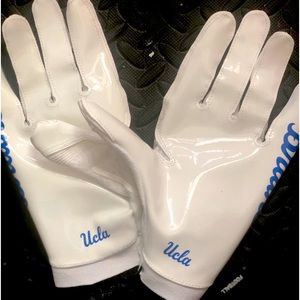 Nike football Vapor gloves